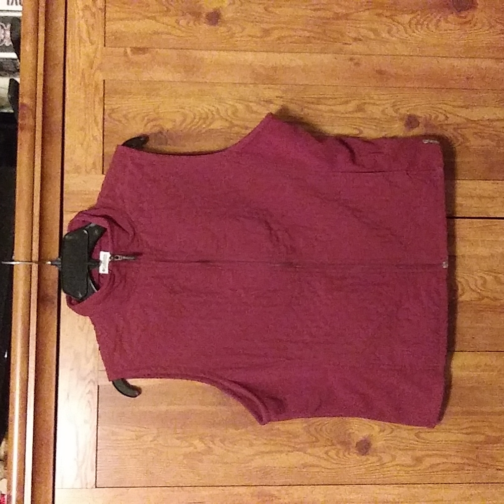 GUC Columbia Vest.   Size Large.   B10